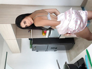 Hanna Miller Close Up Pussy Fingering