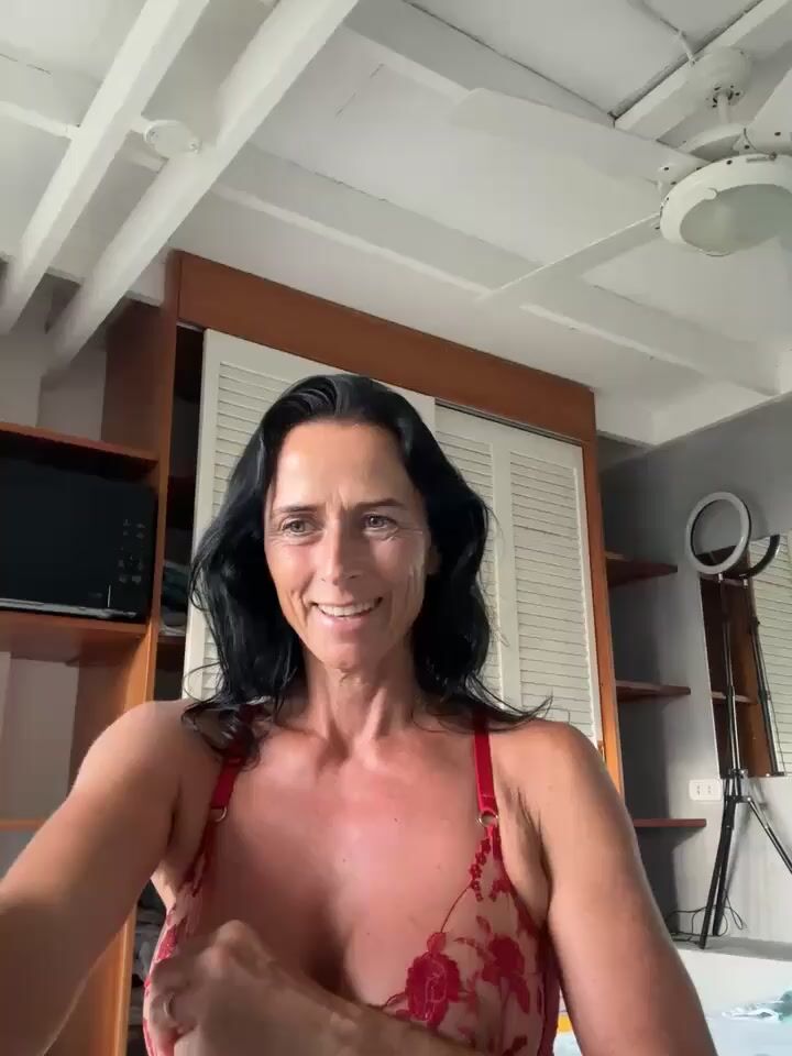 www.camwhores.tv