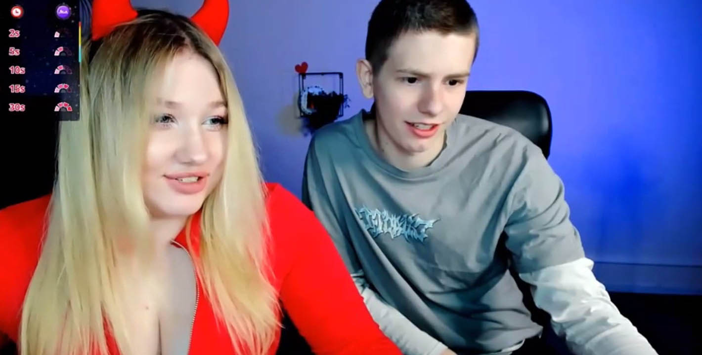 Juli_Kisss Jimmie_Hot - 12_04_2025