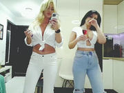 moni_ and _queensarah_ - With @_queensarah_ !! 2