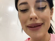 Melissa_crazy russian toilet camwhore 2