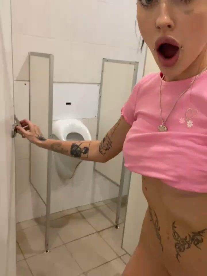 Melissa_crazy russian toilet camwhore 2