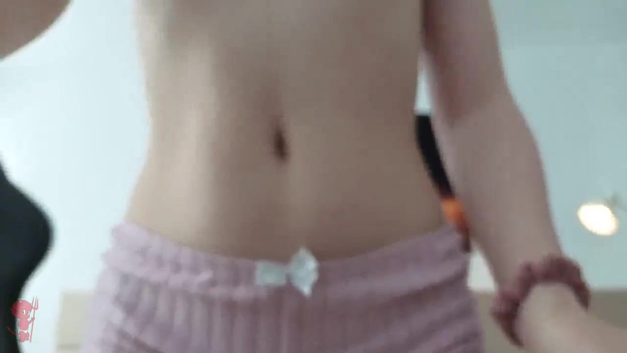 CutieScarlett. 2