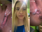 -Sexy_Barbie- Squirt Piss in Public Toilet (MustWatch)