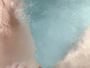 xmimirose pussyplay in jacuzzi