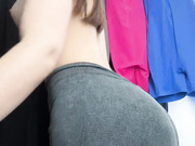 moinik 2025-03-20 pussy dildo public locker room