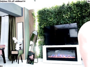 Yveline sexy body show