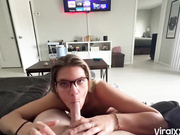 Avery Leigh blowing and facial