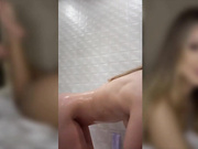 KellyHansen - Hot Shower Show