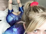 Valeriewhitebby feet playing with a dildo