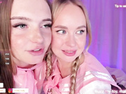 kitty_ricky - Amazing lesbian pussy licking show