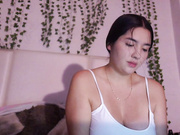 emma_johnson_ 2025-11-21_04-19-03-001