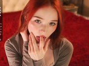 oki_dokie eating icecream