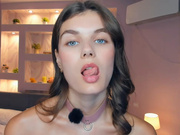 CandyFlo - 2025-09-17 handbramassage n tongueplay