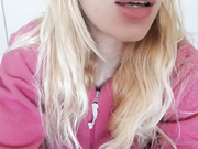 zucchero biondo si masturba