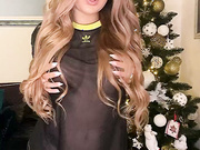 Emillysteele under christmas tree