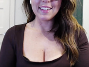 LuxeLou shows face and ass