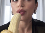 LaraCharm sucks banana