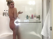 livvymack shower pt2