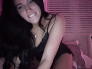 oceanxalara22_xo puts toy to panties shows tits briefly