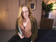 Fionadagger- Free Use stepmom tries Dirtytalk