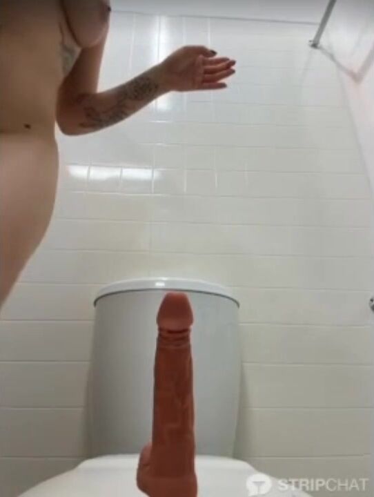 Liza_risky riding dildo