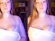 Pandafluff fucks dildo