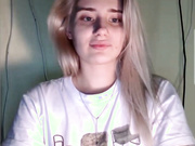 Musescorner plays with vibrator