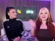 AnjaAmelia & Lizaroxx lesbian sex show 2026-01-01