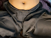 Cam girl gives us big squirt