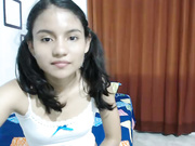 Hot_Schoolgirl teasing pussy and tits live chat