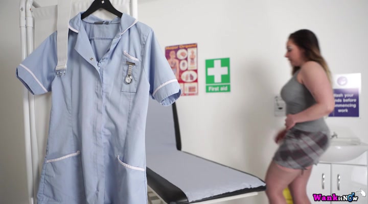 WankItNow.18.06.05.Sophia.Delane.Bust.On.My.Tits