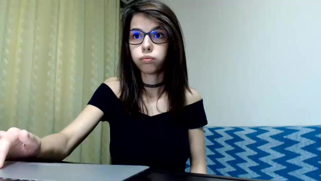 Annais Rubs Cream in Tits