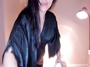 BellaBrookz - costume-change time