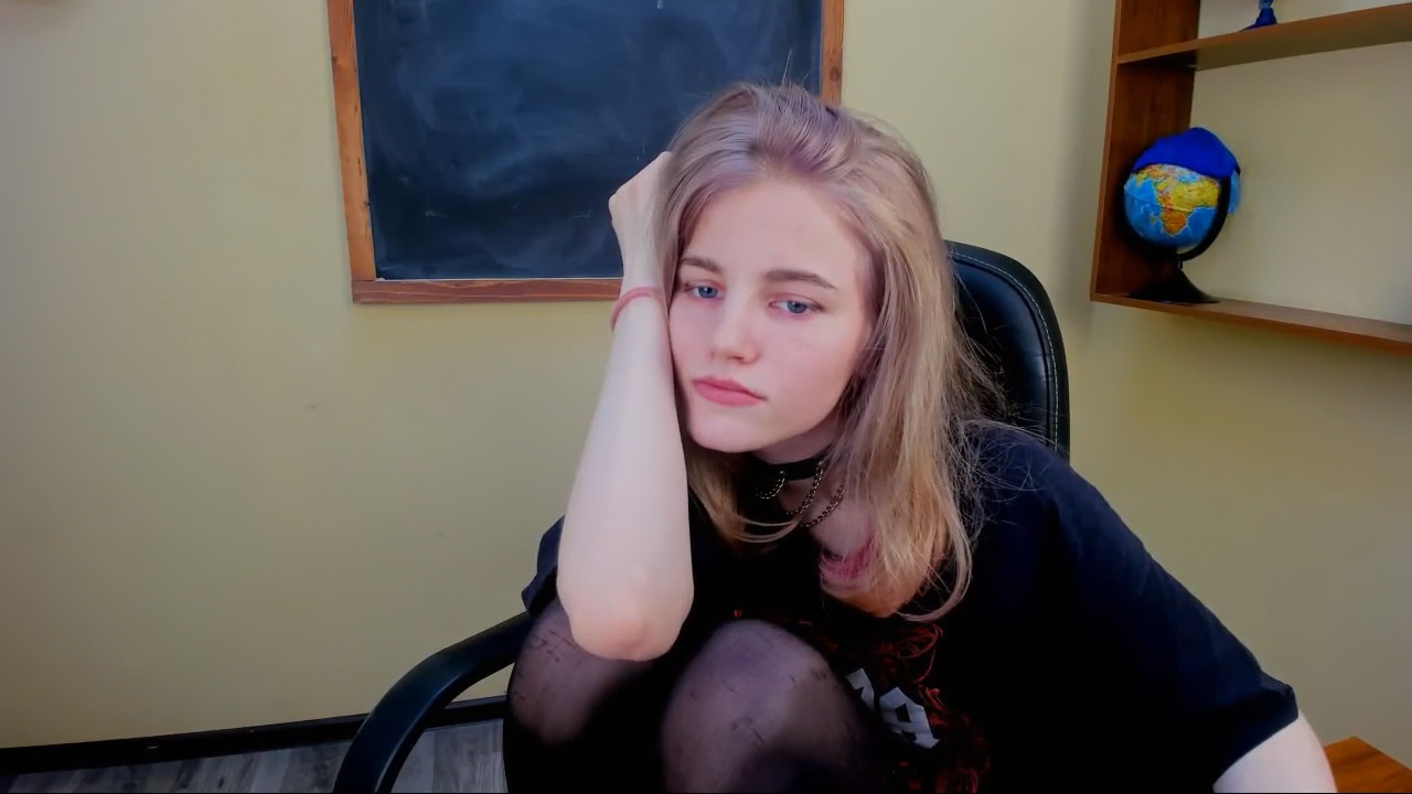 _nicole_moon_ cam