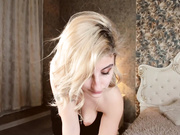 iva_nice cam girl with hairy pussy 1