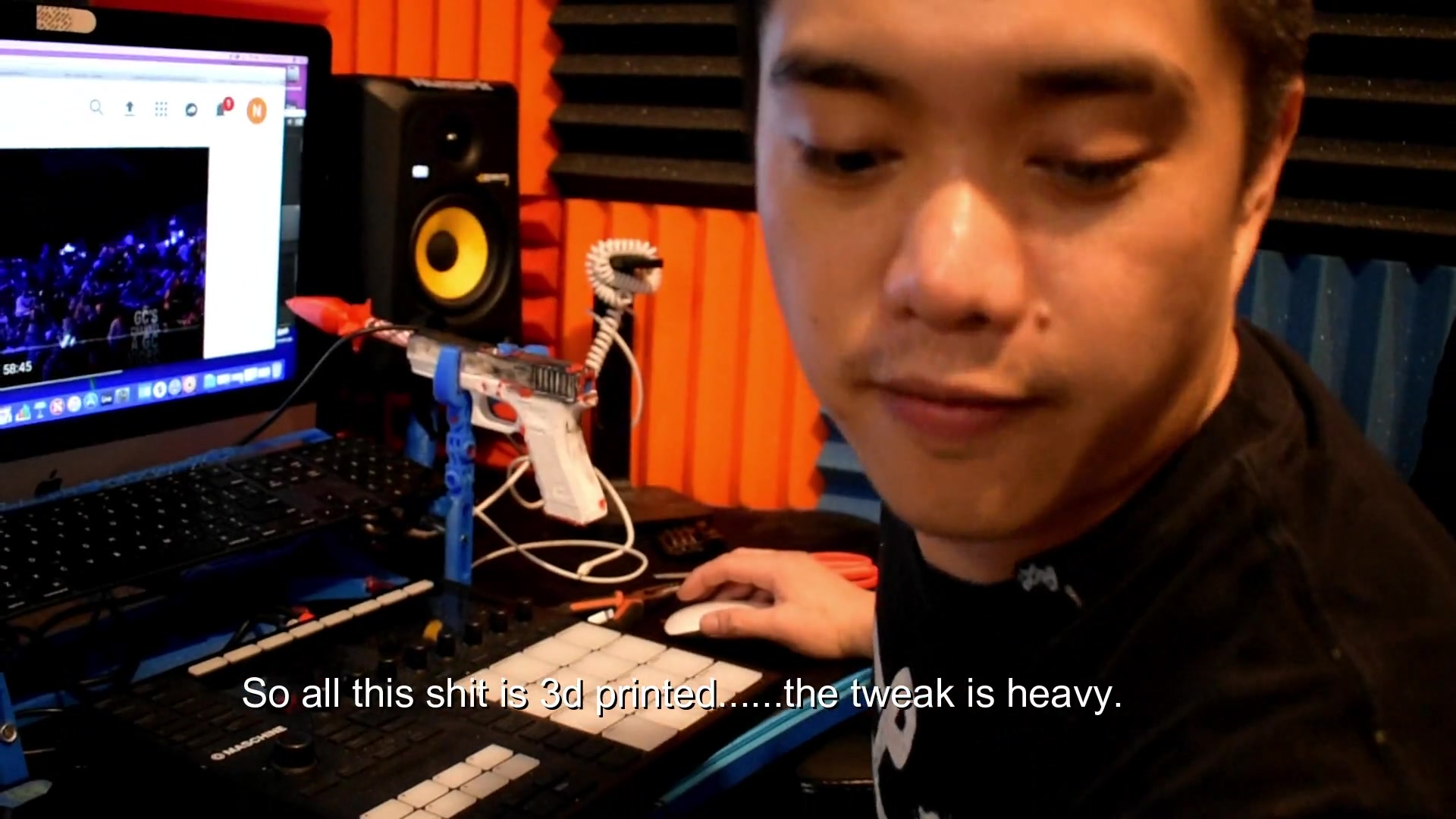 Mila_poonis fucks around with her boyfriend and cums