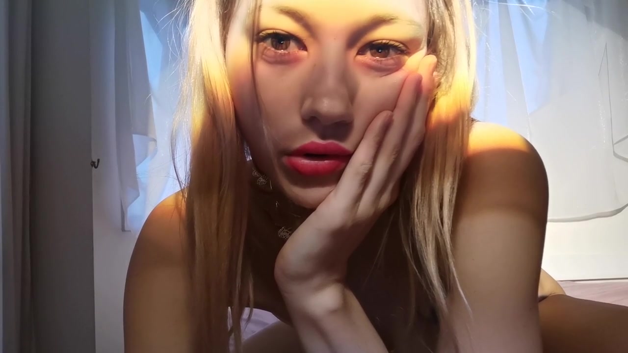 Alicenz - is eye contact porn a thing?