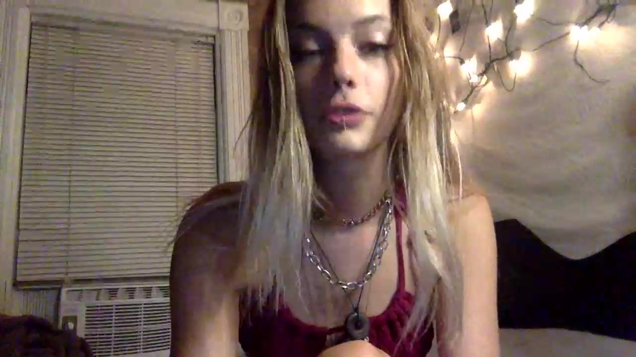 Bellabiddie hot new girl