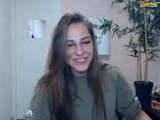 Amazingbluesky pussy flash & doggy asshole (spread)