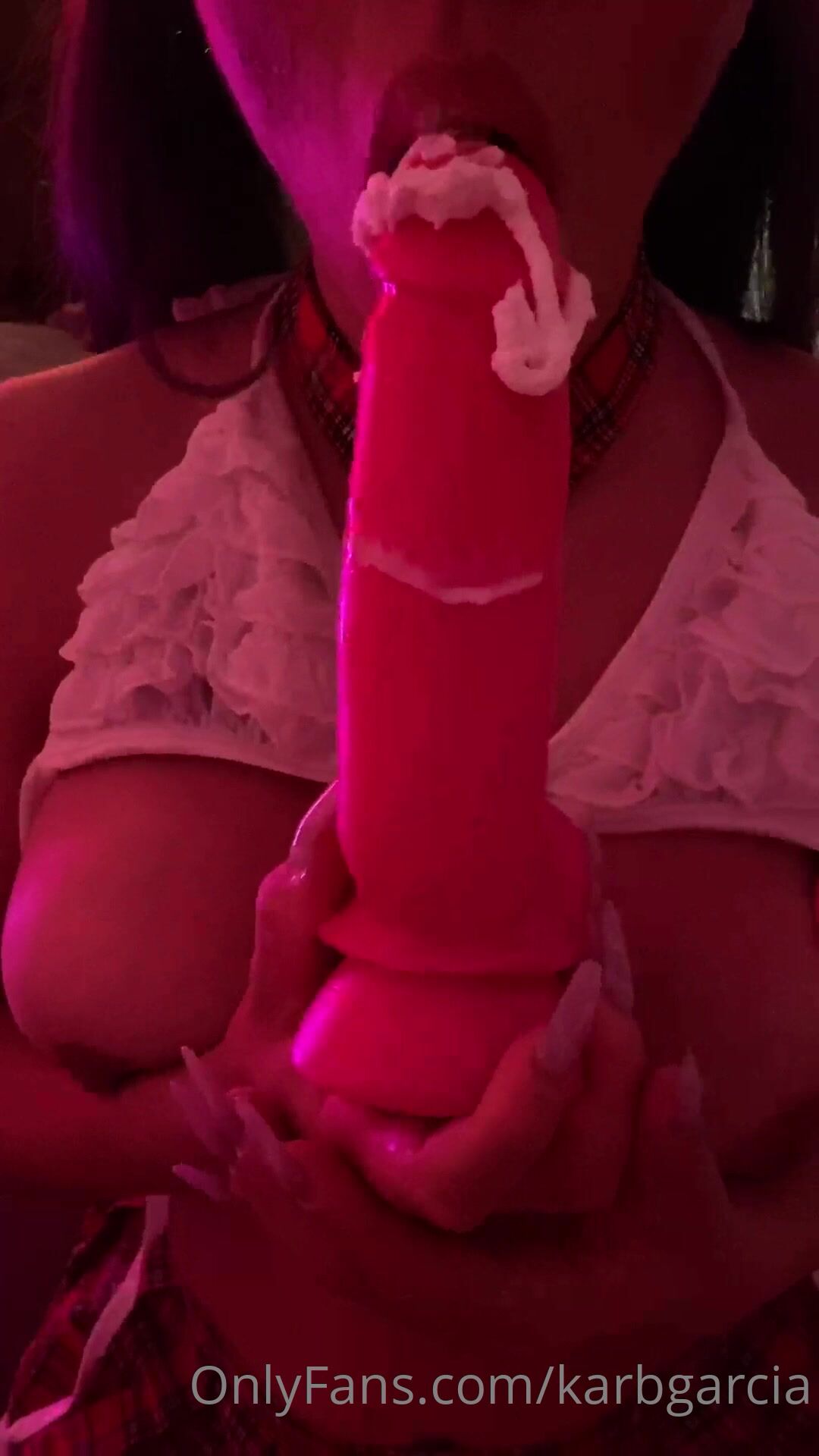 Karly Bustillos dildo suck