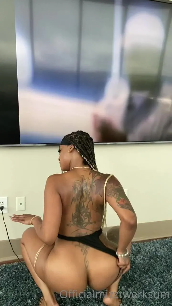 Mizz twerksum slip twerking photo – Telegraph