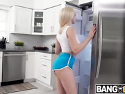 Skylar Vox got fucked by her Stepbrother in the Shower