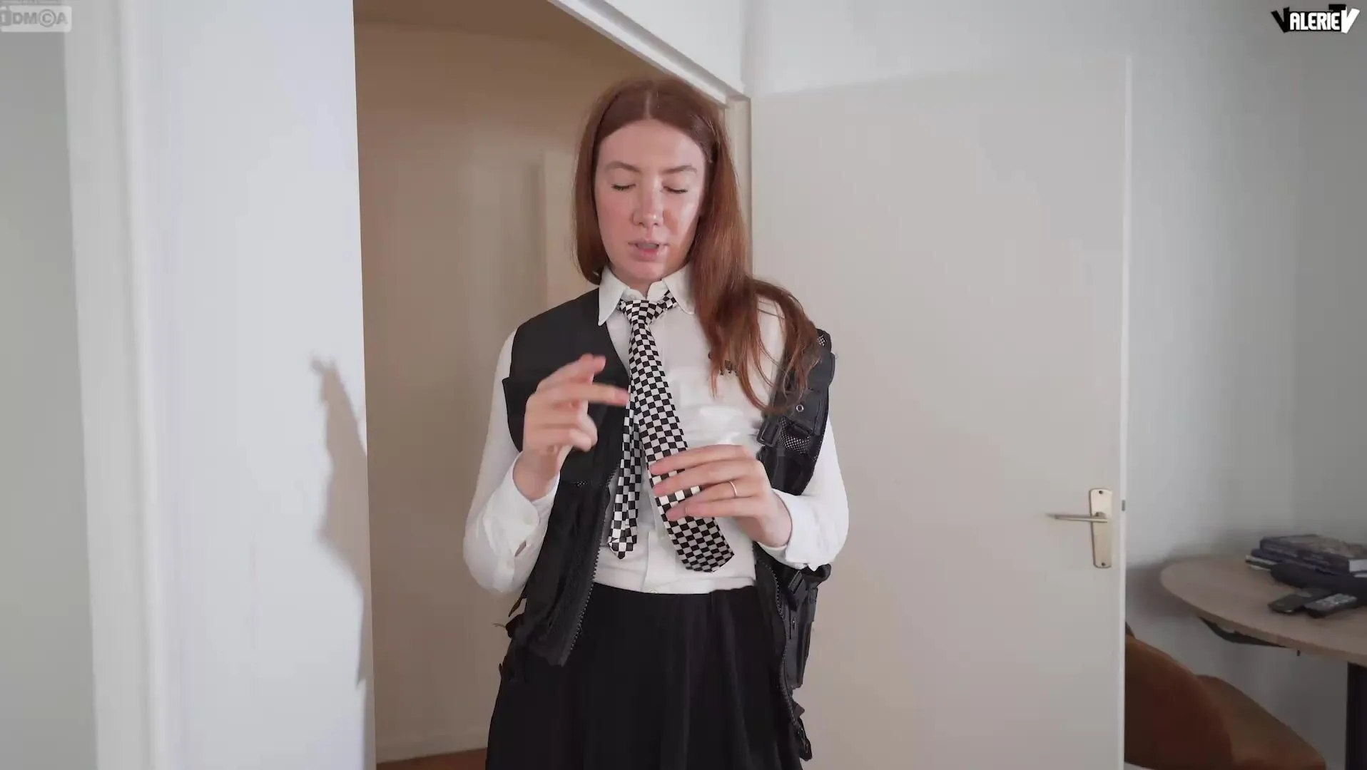 Amy pond fucks horse dildo