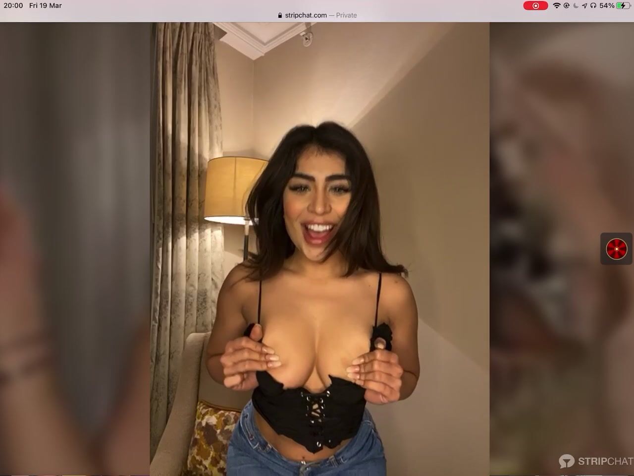 Divasofia tease