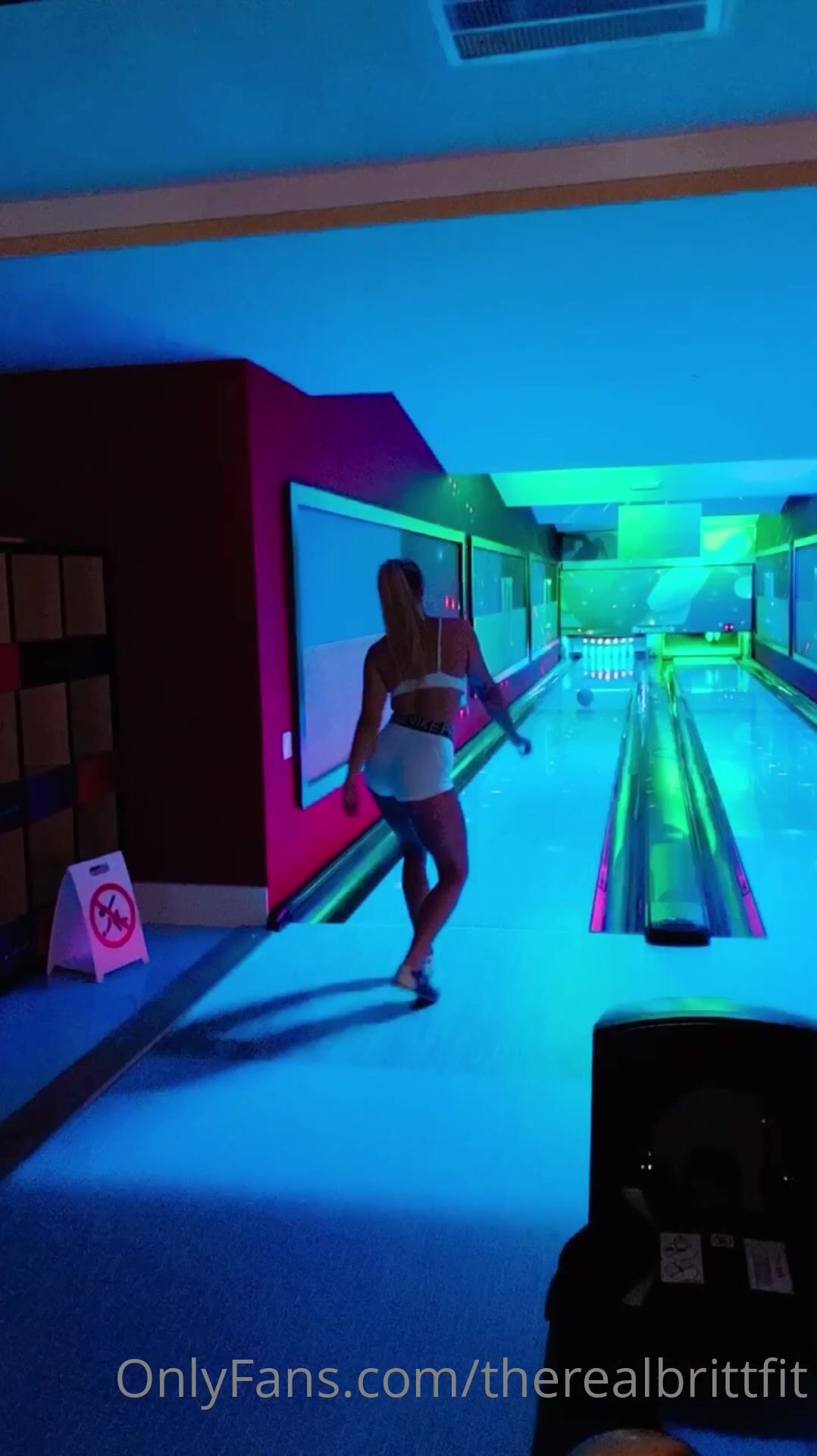 Therealbrittfit bowling