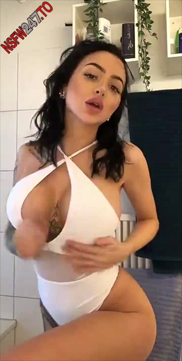 Celine Centino squirt