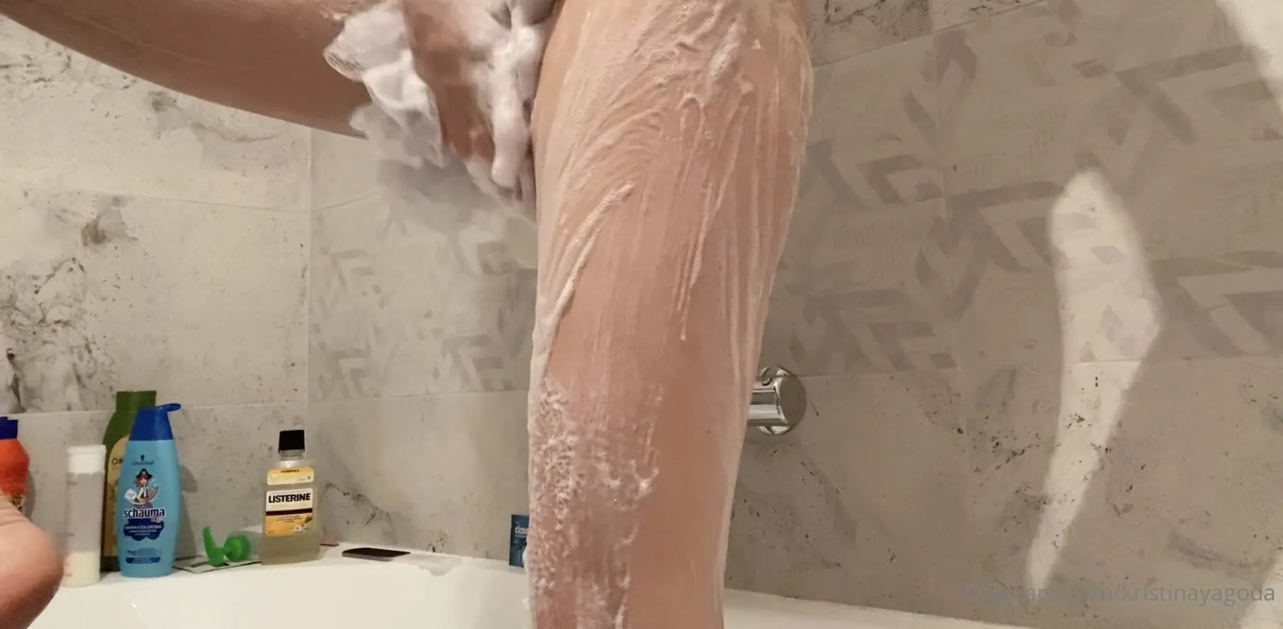 Kristina Yagoda - Bath rubbing