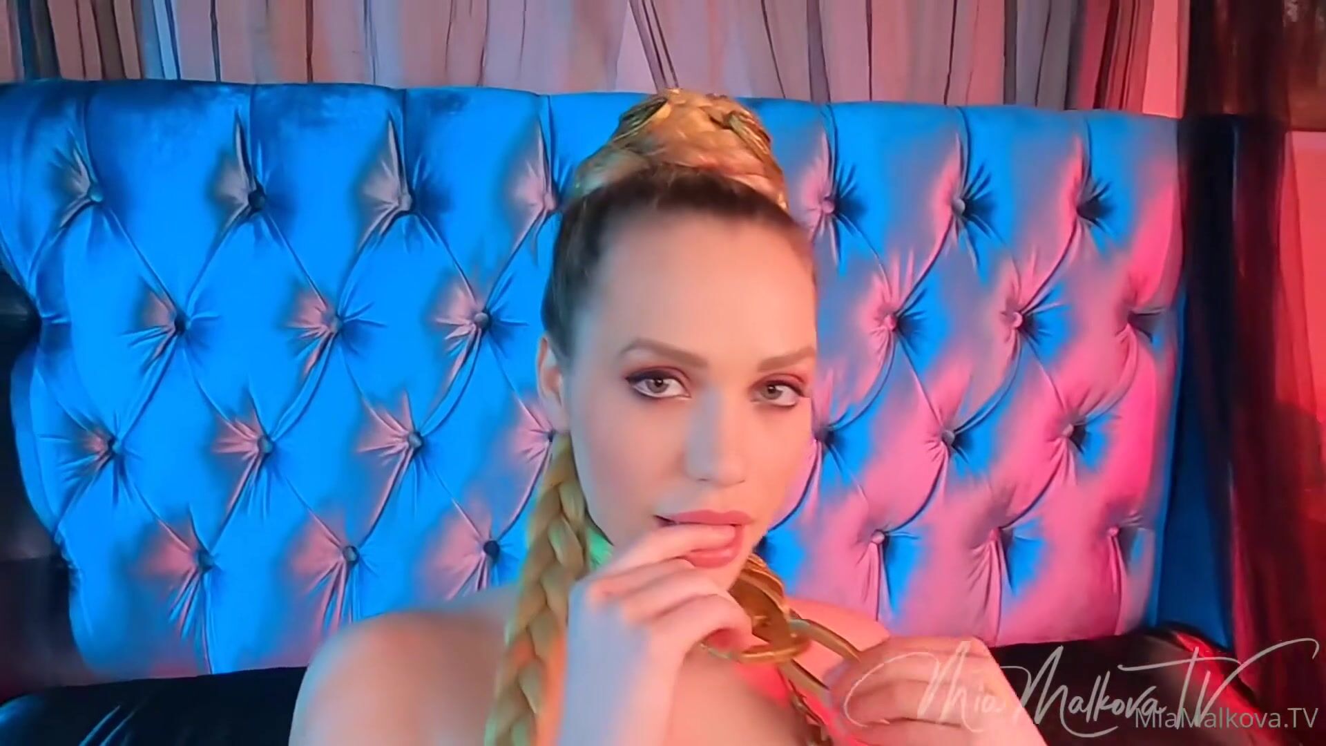 Mia malkova princess leia cosplay