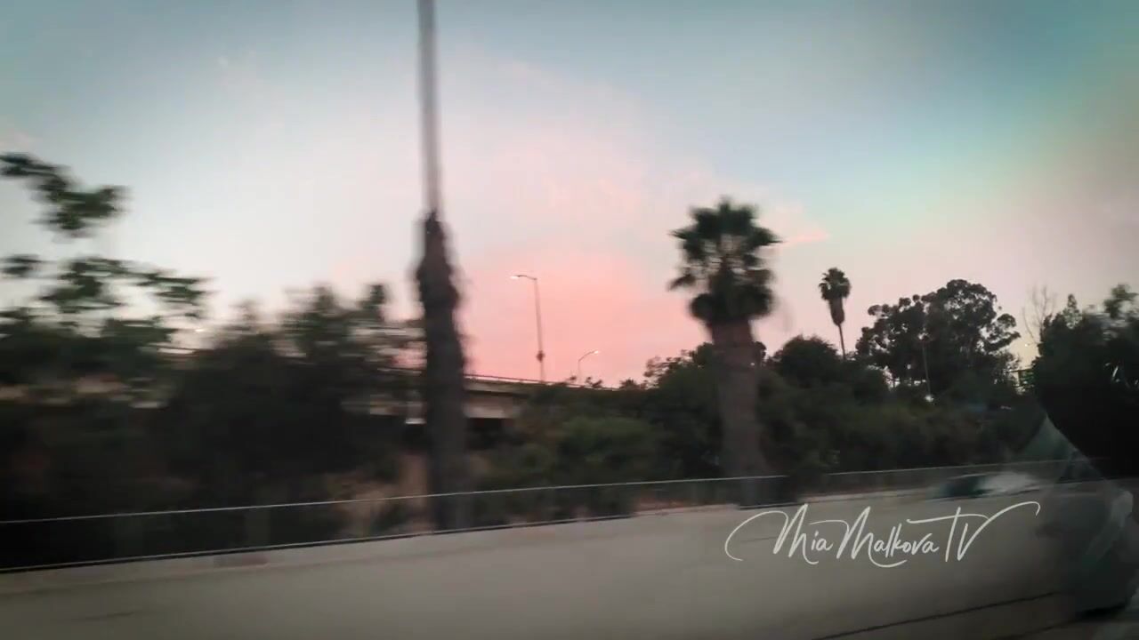 mia malkova and riley reid car threesome